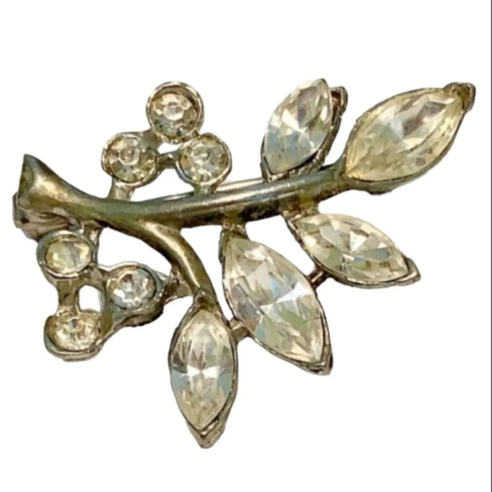 Vintage silver rhinestone leaves brooch